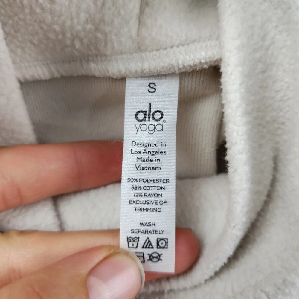 Alo Yoga Haze Pullover Funnel Neck Fleece Sweatshirt Beige SMALL Thumbholes